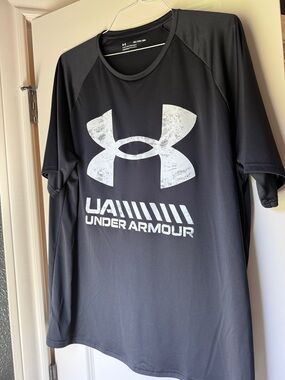 Under Armour Black Short Sleeve Performance Tee with White Logo